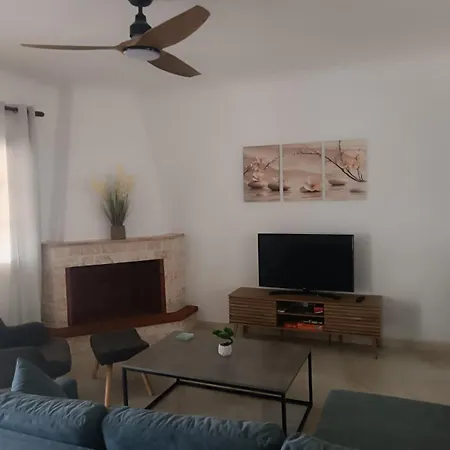 Vakantiehuis Aura Ionis Spacious House With Amazing Views *
