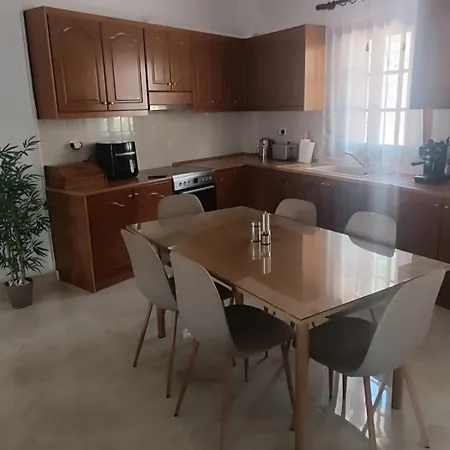 Aura Ionis Spacious House With Amazing Views Hébergement de vacances Divarata