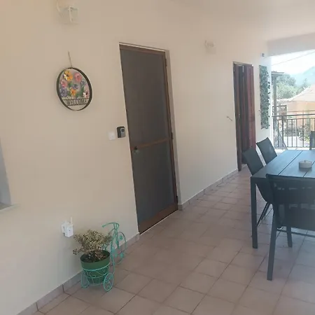 Aura Ionis Spacious House With Amazing Views Hébergement de vacances Divarata
