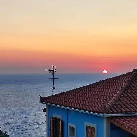 Aura Ionis Spacious House With Amazing Views Hébergement de vacances